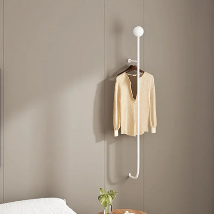 Porte-manteau-design-blanc-chic