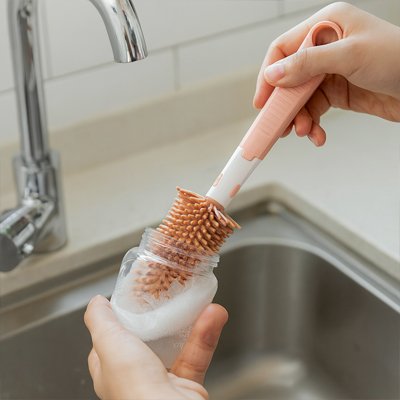 goupillon-biberon-pratique